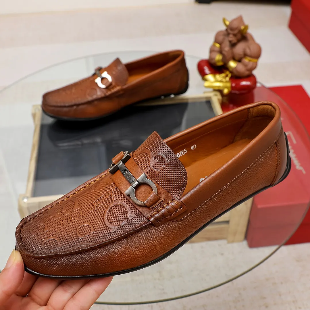 Men's shoes 💰360 🕷🕷【Ferragamo】Ferragamo Popular fashionable casual slip-on shoes🇨🇳Official website counter 1:1 production, original mold opening💯Good quality visible, imported high-end first-layer calfskin, luxurious pigskin lining🌿Very clear texture, high-quality waterproof, non-slip and wear-resistant outsole🎋High quality and low price, truly handmade🍓2 colors, code number 38-45